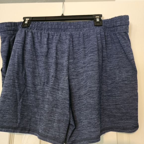 Bundle of 2 St. Johns Bay Athletic Women's Shorts 5 Inch Inseam - Picture 4 of 9